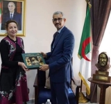 المدير العام  يلتقي وزيرة الثقافة والفنون بالجمهورية الجزائرية