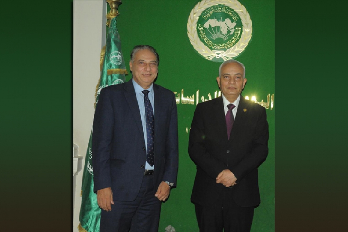 وزير التربية والتعليم بجمهورية مصر العربية يزور معهد البحوث و الدراسات العربية