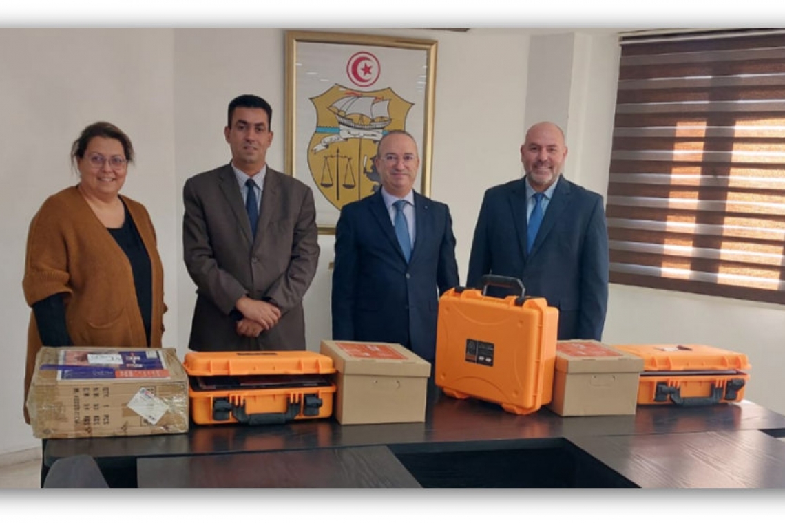  ALECSO made a gift of scientific equipments to   Tunisian Ministry of Higher Education and Scientific Research
