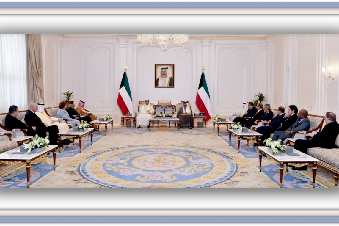 Deputy Amir and Crown Prince of the State of Kuwait receives Director-General of ALECSO