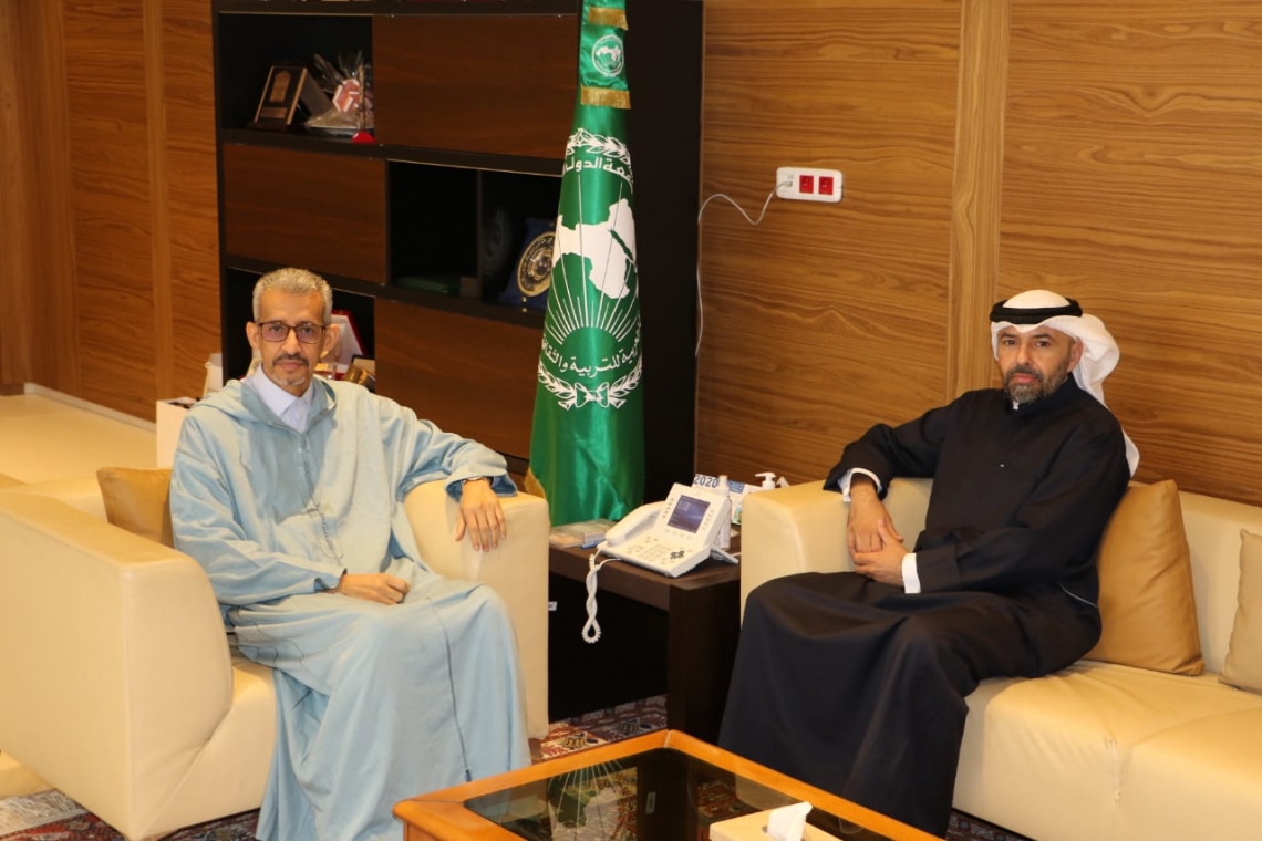 المدير العام للألكسو يستقبل سفير دولة الكويت بتونس