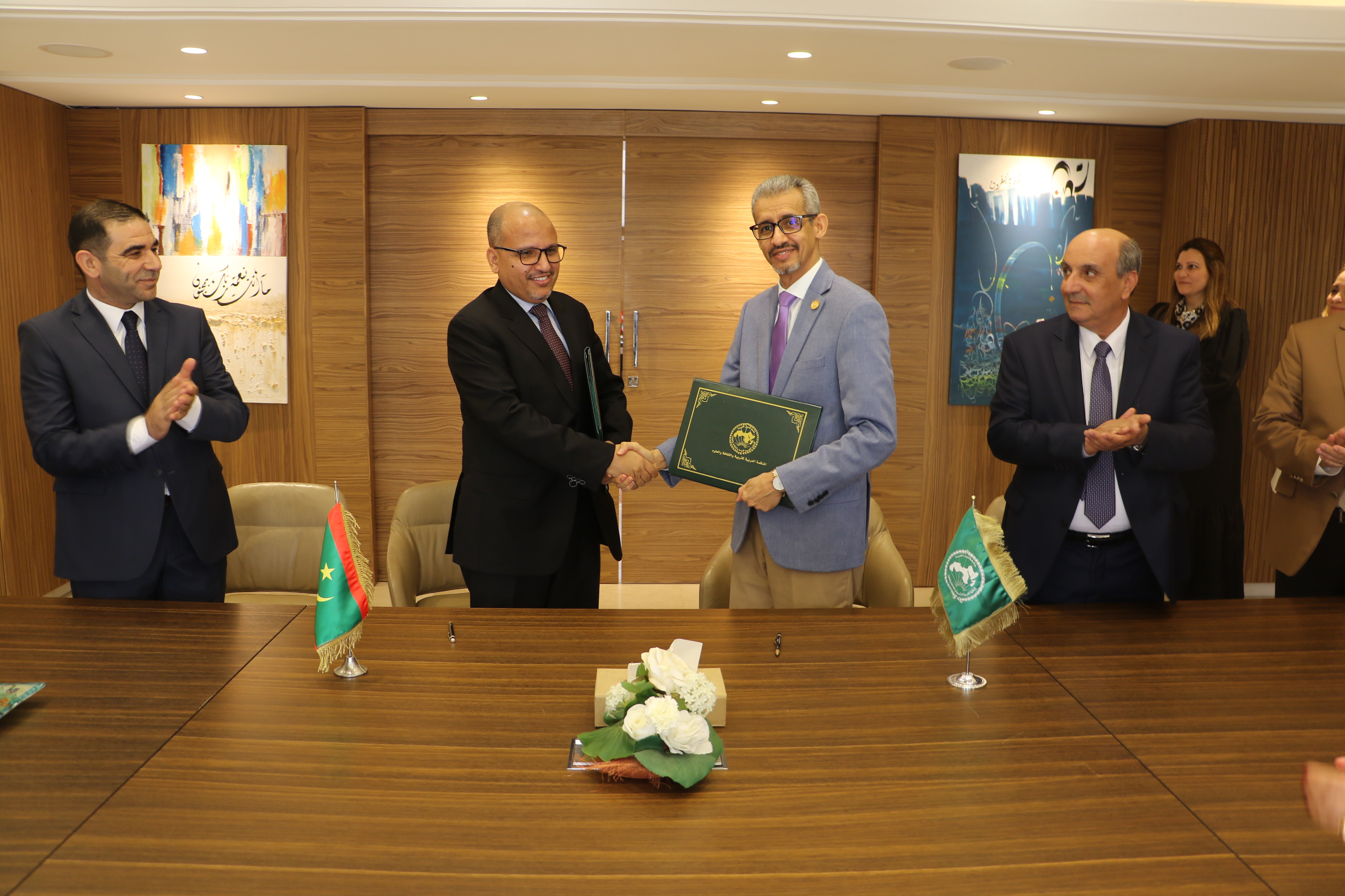 معالي المدير العام يوقع اتفاقية تعاون مع رئيس جامعة العلوم الإسلامية بلعيون بالجمهورية الإسلامية الموريتانية