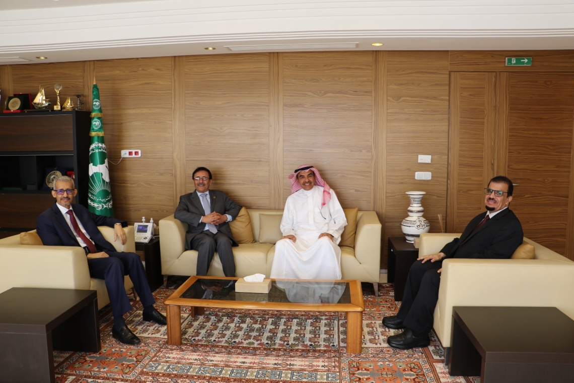 مدير عام الألكسو يستقبل المدير العام للمنظمة العربية للتنمية الإدارية