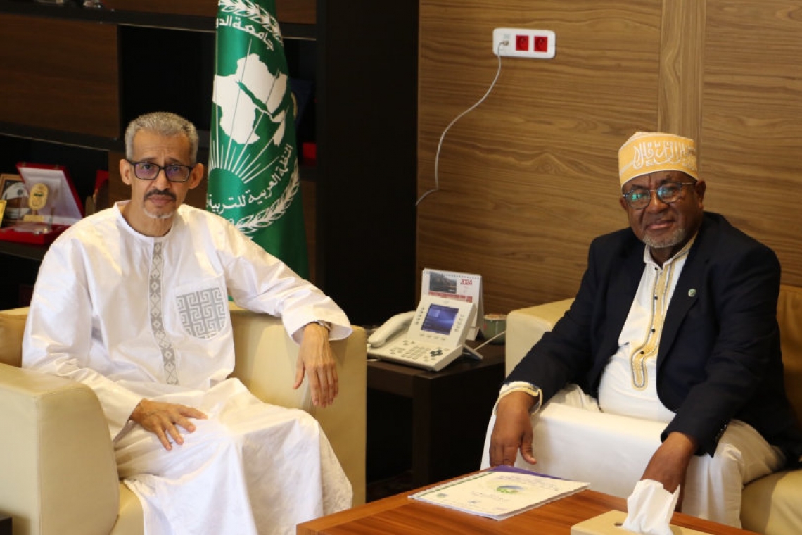 ALECSO Director-General receives Advisor to the Comoros President 