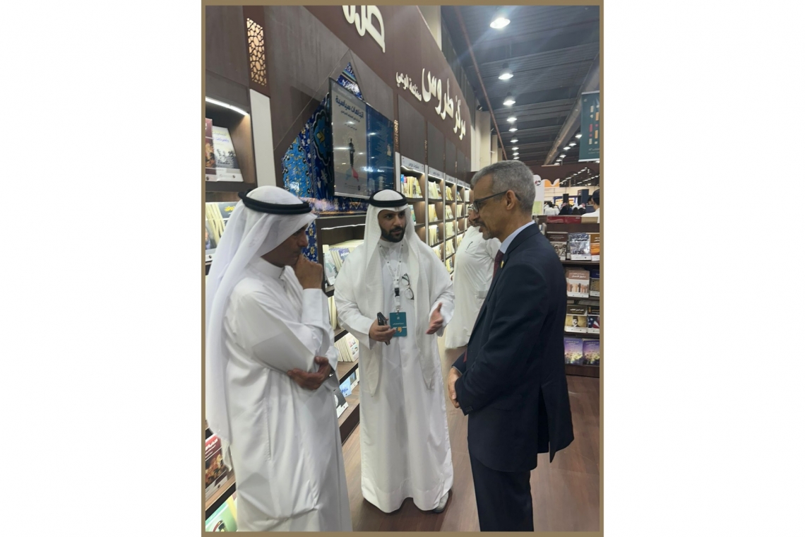 Director-General of ALECSO Visits Kuwait International Book Fair