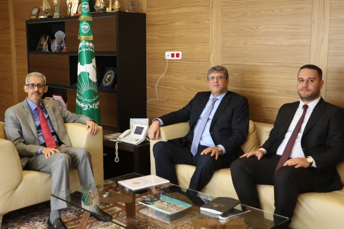 ALECSO Director-General receives Secretary-General of the Arab Maghreb Union