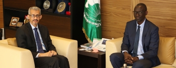 مدير عام الألكسو يستقبل كبير خبراء التنمية في مجموعة البنك الافريقي للتنمية