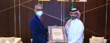 المدير العام للألكسو يلتقي بمناسبة إنعقاد الدورة 22 لمؤتمر الوزراء المسؤولين عن الشؤون الثقافية بالوطن العربي معالي نائب وزير الثقافة للمملكة العربية السعودية