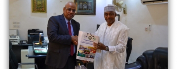 سعـــــــادة سفير دولة نيجـــــــــــــيريا الفــــــيدراليــــة يزور معهد الخرطوم الدولي للغة العربية