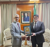 الأمين العام لوزارة التعليم العالي والبحث العلمي الجزائري يستقبل المدير العام للألكسو