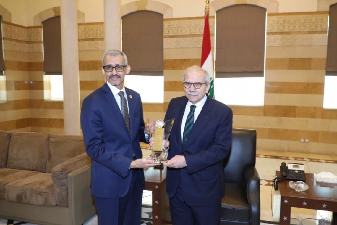 رئيس مجلس الوزراء اللبناني يستقبل المدير العام للألكسو