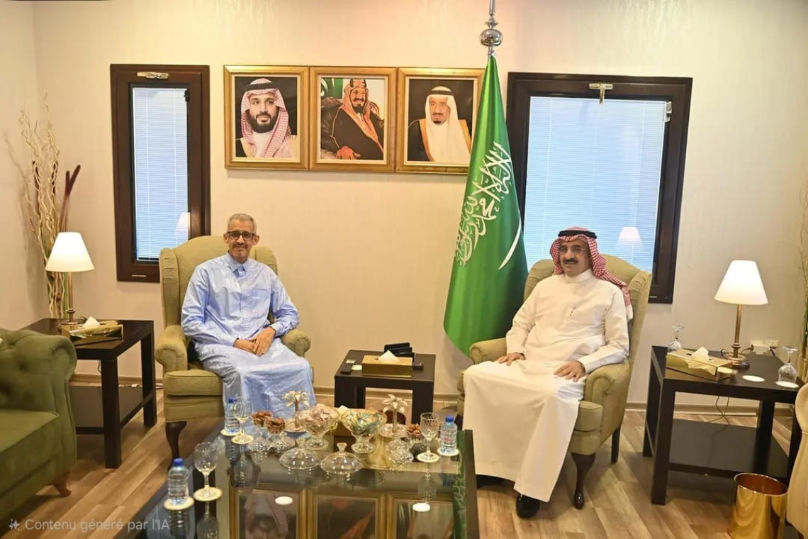 المدير العام للألكسو والسفير السعودي يبحثان آفاق التعاون المشترك