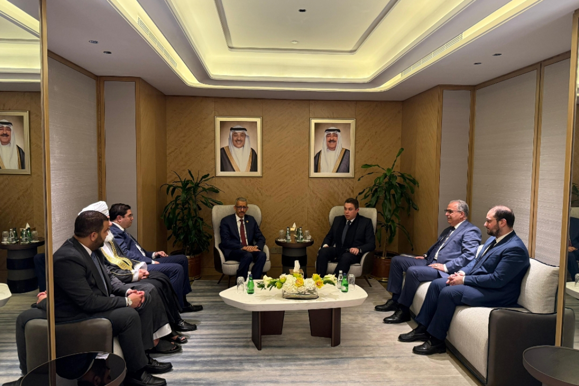 المدير العام للألكسو يستقبل وكيل وزارة الشباب والثقافة والاتصال المغربية بدولة الكويت ويبحثان تعزيز التعاون الثقافي