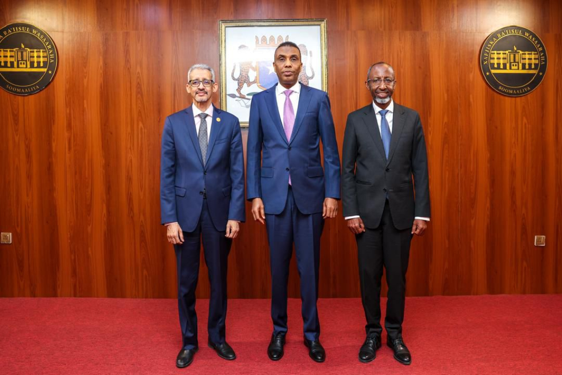 رئيس وزراء جمهورية الصومال الفيدرالية يستقبل المدير العام للألكسو والوفد المرافق له