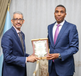 رئيس وزراء جمهورية الصومال الفيدرالية يكرّم المدير العام للألكسو