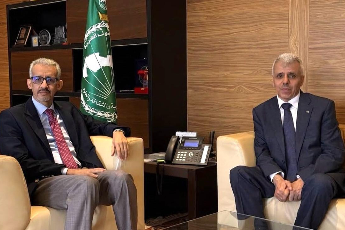المدير العام للألكسو يستقبل وزير التربية والتعليم العالي الفلسطيني